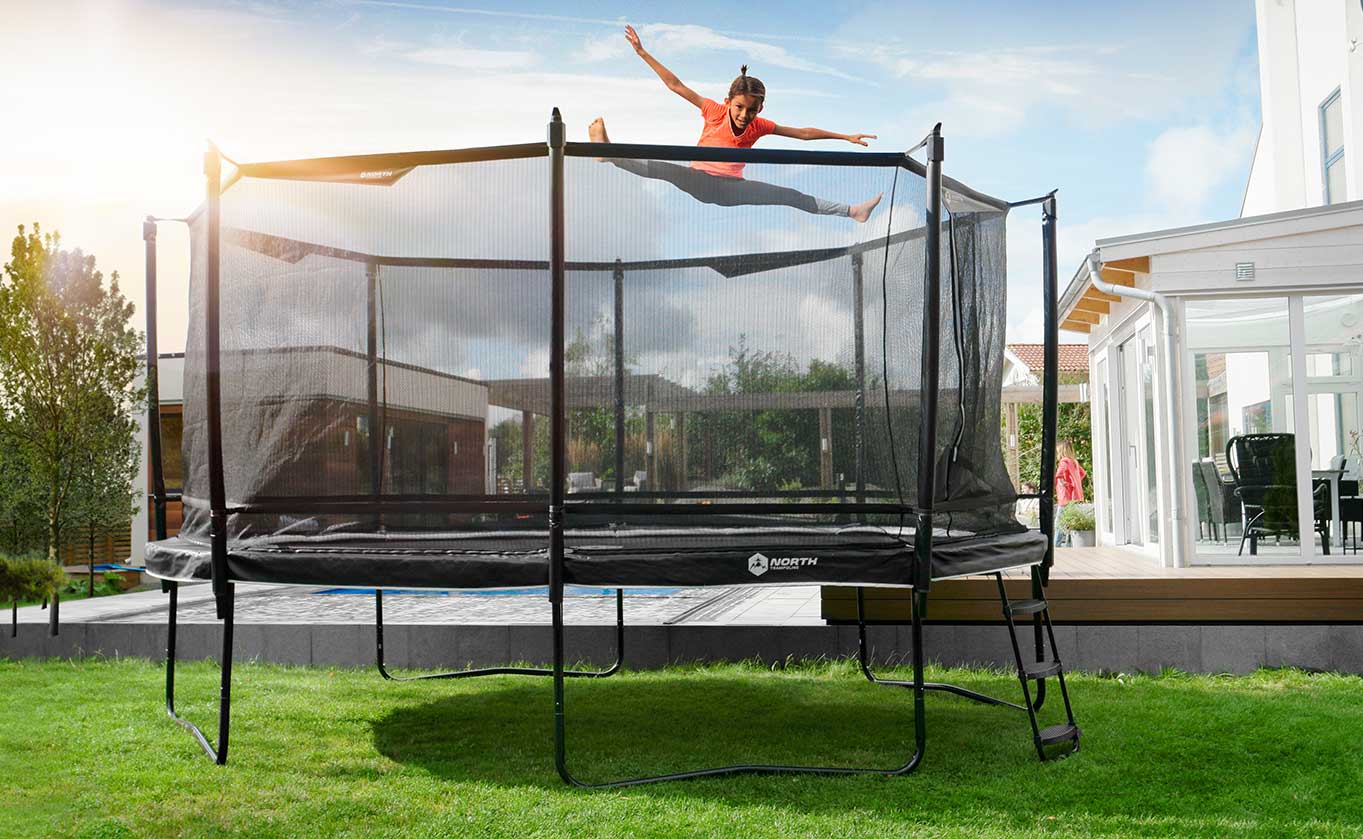 Oval – North Trampolines UK